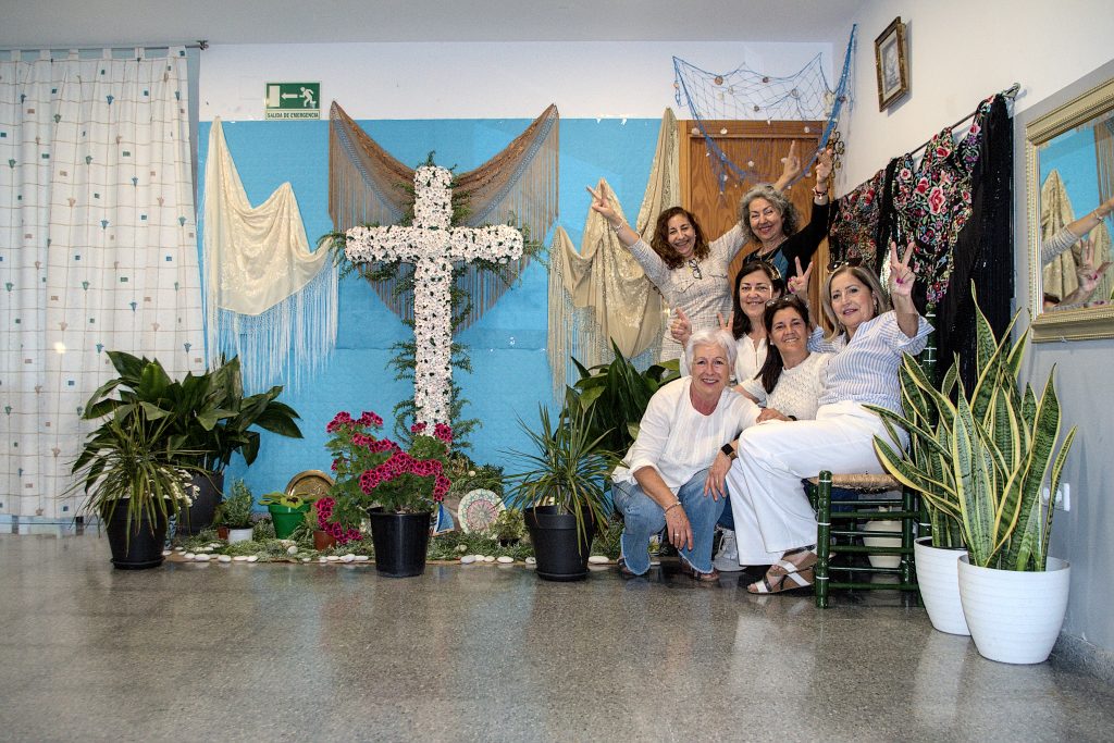 Algunas de las artífices de nuestra cruz de mayo